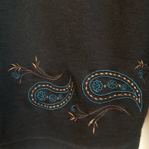 ✨3/$15✨Black cardigan/paisley embroidery design - Picture 3 of 5